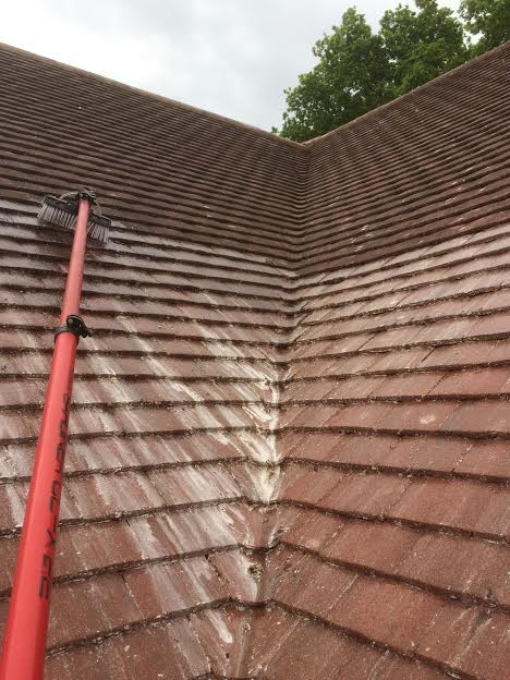 5 reasons to have your roof cleaned